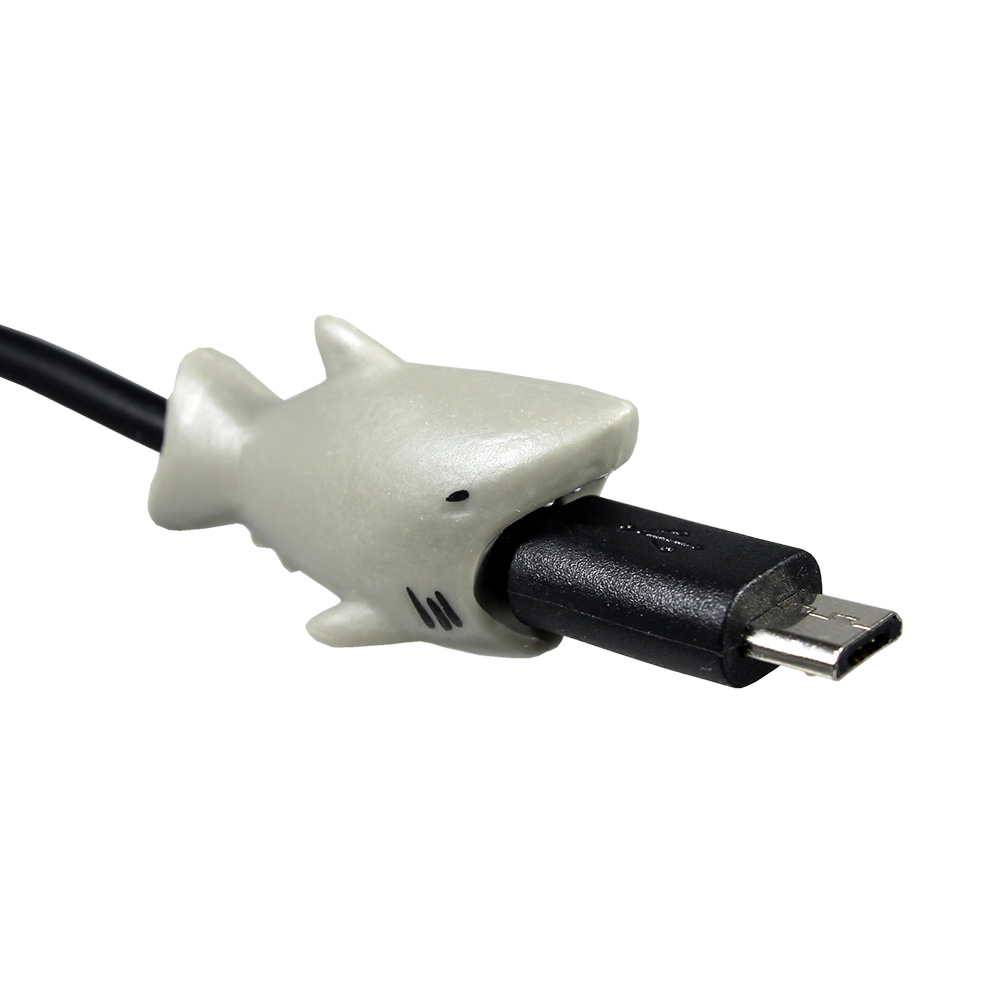 Protector Cable tibur&oacute;n blanco